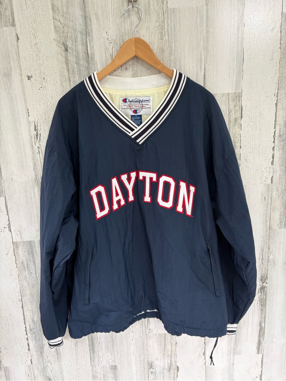 Champion Vintage 90’s Men’s Size XL Pullover Windbreaker University Of Dayton